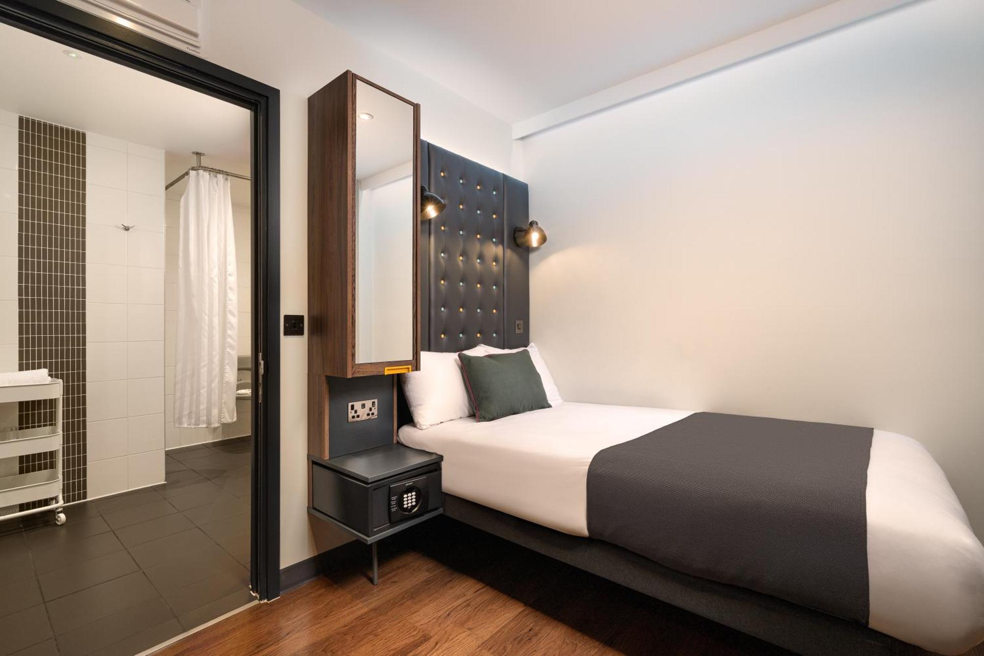 Point A Westminster Hotel London