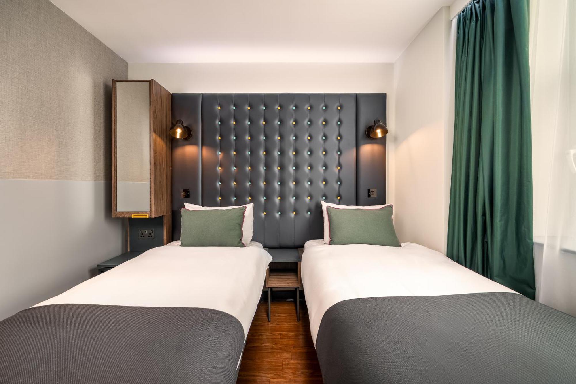 Point A Westminster 3* London