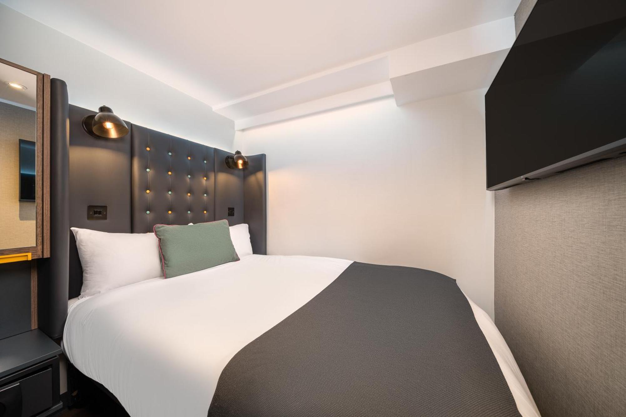 Point A Westminster Hotel London